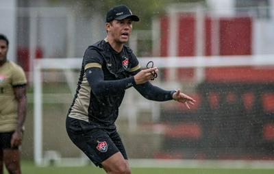 Vitória x Botafogo: veja prováveis escalações, horário e onde assistir