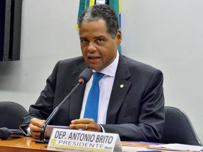 Antônio Brito calcula ter votos para ir ao segundo turno de eleição da Câmara