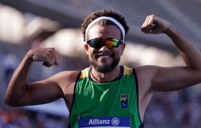 Paris-2024: Ricardo Mendonça é ouro nos 100m rasos