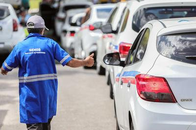 Após deslizamento de barranco nos Barris, atendimento da Semob para táxi e transporte escolar é retomado nesta terça