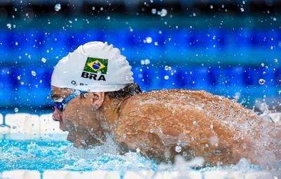 Paris-2024: Gabriel Bandeira conquista a medalha de bronze nos 100m borboleta