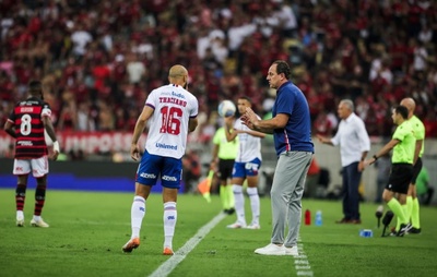 Ceni cita dificuldade ofensiva em eliminação diante do Flamengo: "Precisamos melhorar"