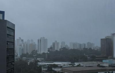 Salvador tem previsão de trovoadas e chuvas isoladas neste final de semana; confira previsão