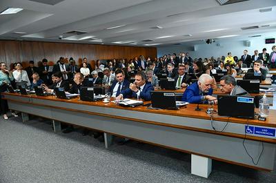 CCJ do Senado aprova volta do quinquênio para juízes, membros dos MPs, Defensorias e advocacia pública