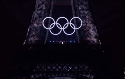 Descendentes de Eiffel pedem a retirada de anéis olímpicos da torre até o fim de 2024