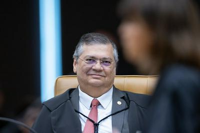 Dino quer ouvir Congresso sobre cumprimento da decisão que derrubou orçamento secreto