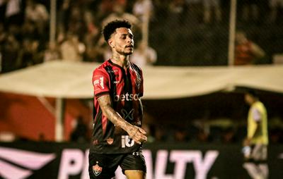 Na estreia de Thiago Carpini, Vitória perde pro Botafogo e está eliminado da Copa do Brasil