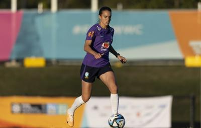 Com lesão muscular, Ana Vitória é cortada da Seleção Brasileira Feminina