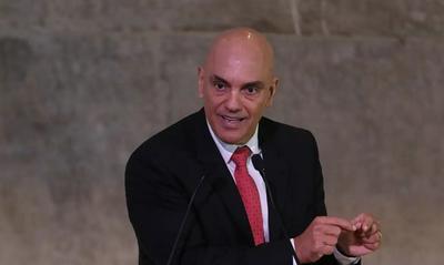 Moraes determina que X se manifeste sobre descumprimentos de decisão judicial apontados pela PF