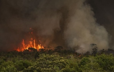 Megaincêndios na amazônia aceleram chance de colapso do bioma