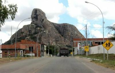 Prefeito de Pé de Serra é multado após falha na oferta de alimentação escolar