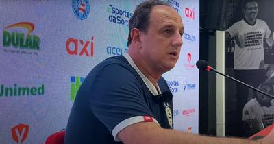 Ceni avalia equipe próxima do terceiro gol no Barradão: ''Poderia ter mais calma''