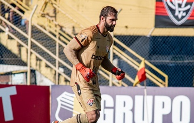 Muriel retorna ao gol do Vitória após seis meses com suspensão de Lucas Arcanjo