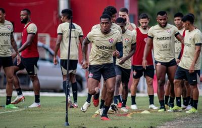 Vitória segue preparação visando confronto direto com o Atlético Goianiense