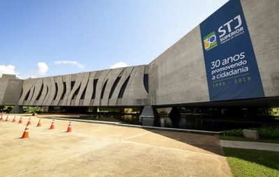 STJ corrige edital de concurso para atualizar salário dos cargos de analista judiciário