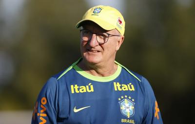 Dorival Júnior analisa treinamentos da Seleção: "Acelerar para definir um padrão de jogo"