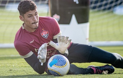 Na busca por espaço no Vitória, Alexandre Fintelman vê com bons olhos retorno do Brasileirão Sub-23