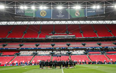 Voo é cancelado e Real Madrid tenta ajudar torcedores a irem para Londres