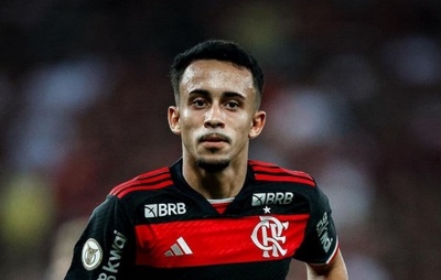 Intensificando busca por reforços no fim da janela, Vitória sonda meia-atacante do Flamengo