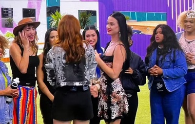 Cantora Katy Perry visita reality show ‘Estrela da Casa’ durante passagem pelo Brasil