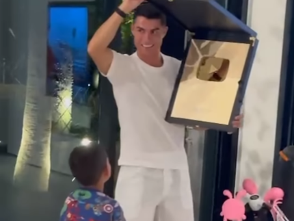 Cristiano Ronaldo quebra recorde no YouTube em menos de 24 horas de canal