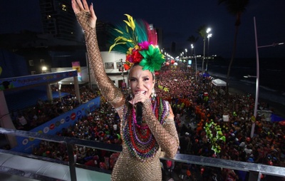 Sem Coruja? Ivete pode aumentar dias de trios sem corda no Carnaval 2025 para "compensar" patrocínios de turnê "A Festa"; entenda