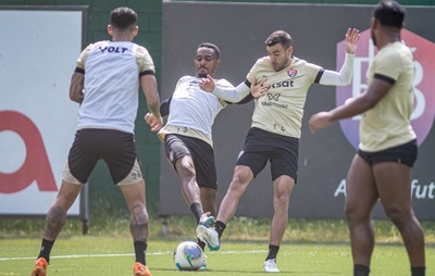 Vitória foca em treino técnico nas atividades desta quinta-feira