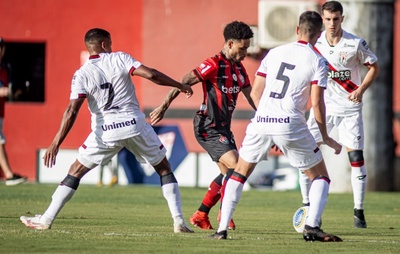 Atlético Goianiense x Vitória: veja prováveis escalações, horário e onde assistir